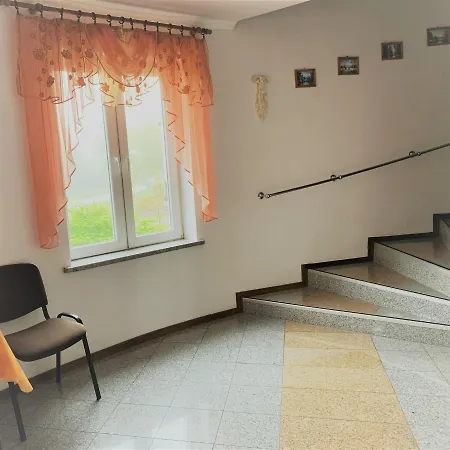 Adare * ウストロニエ・モルスキエ