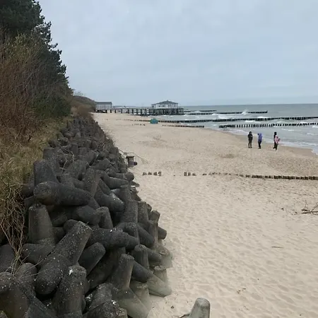 Adare ウストロニエ・モルスキエ