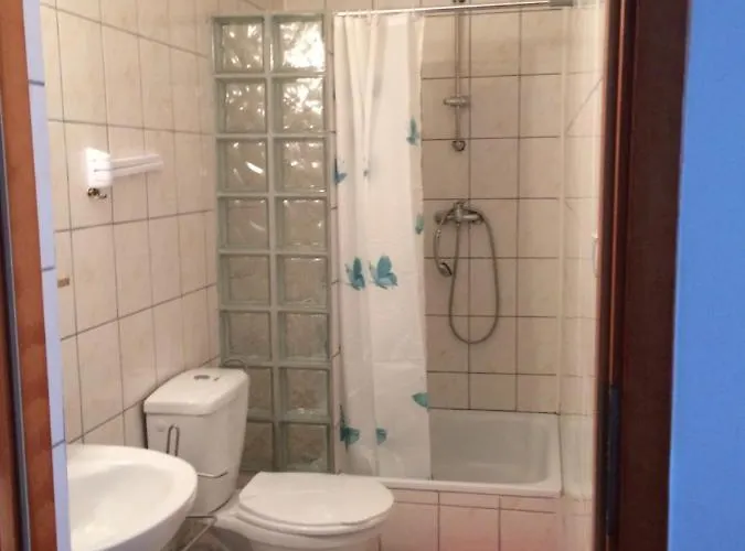 Adare 民宿 尤斯托尼莫斯基