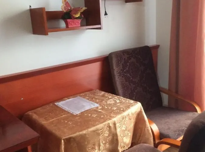 Adare 民宿 尤斯托尼莫斯基